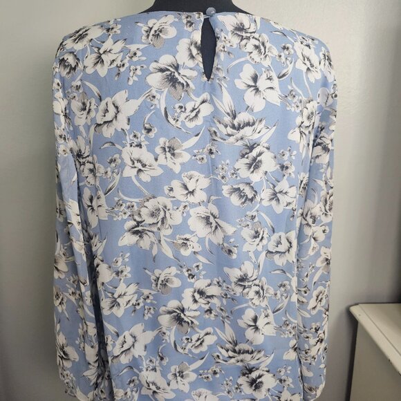 Calypso Blue & White Floral Blouse with Trumpet Sleeves Women's - Size Medium - Picture 3 of 7